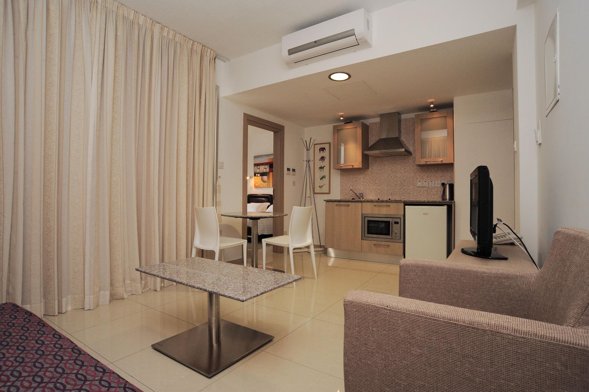 Frixos Suites Hotel Apartments Ларнака Экстерьер фото