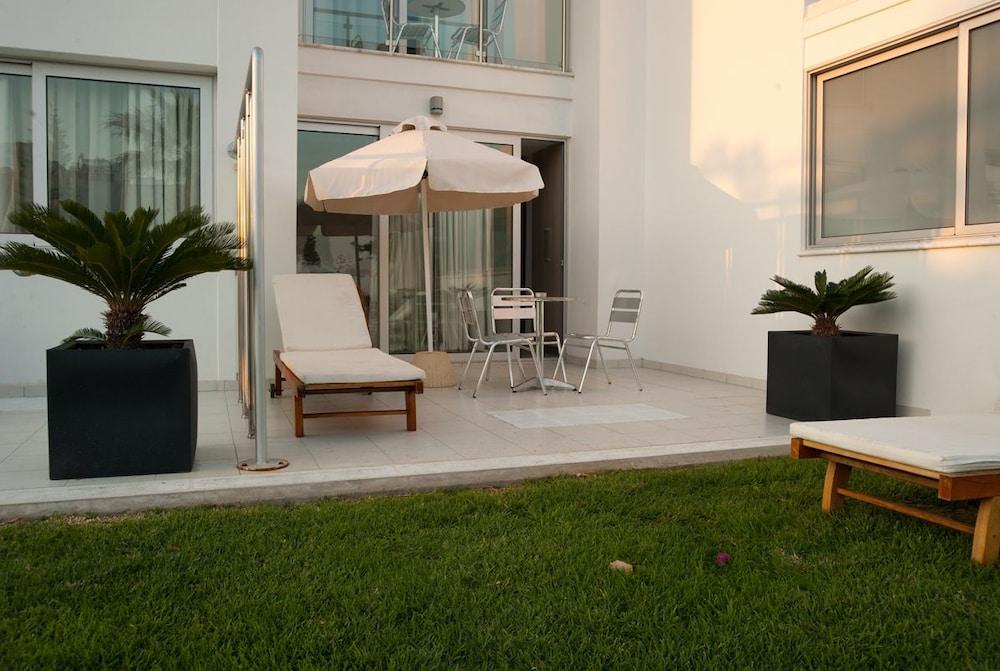 Frixos Suites Hotel Apartments Ларнака Экстерьер фото