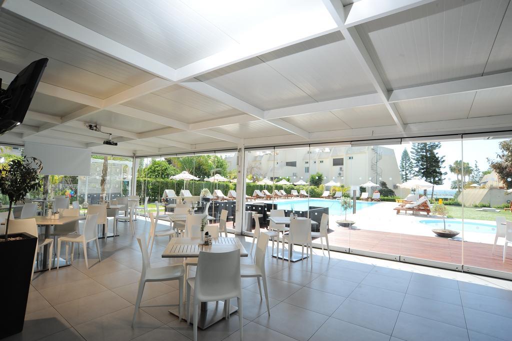 Frixos Suites Hotel Apartments Ларнака Экстерьер фото