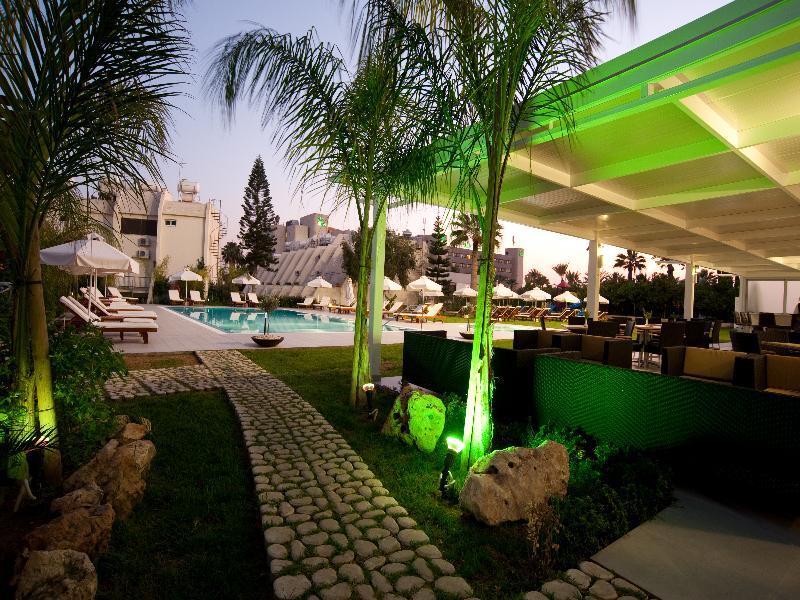 Frixos Suites Hotel Apartments Ларнака Экстерьер фото