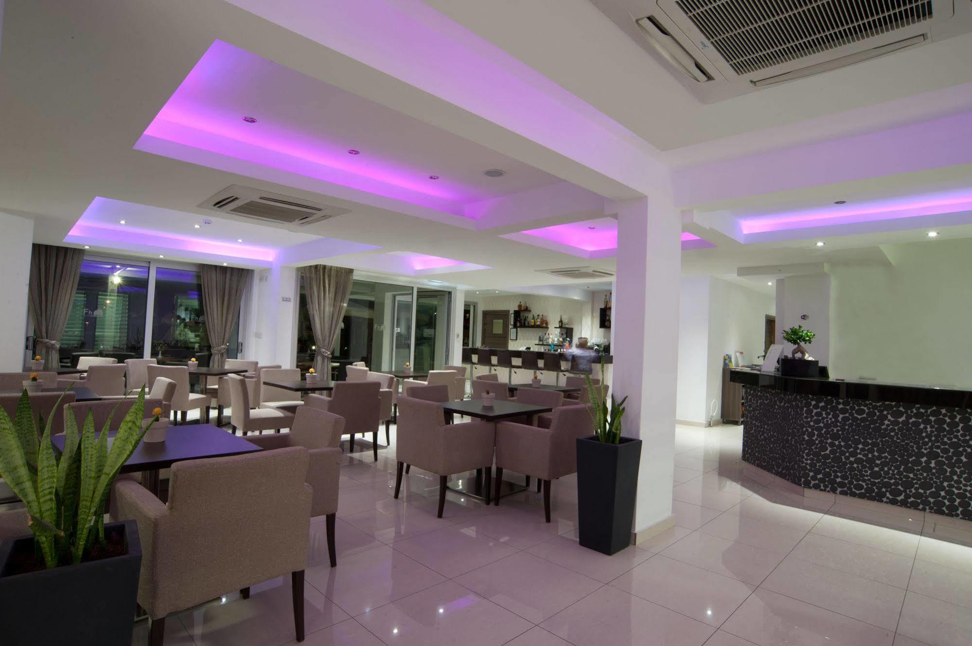Frixos Suites Hotel Apartments Ларнака Экстерьер фото
