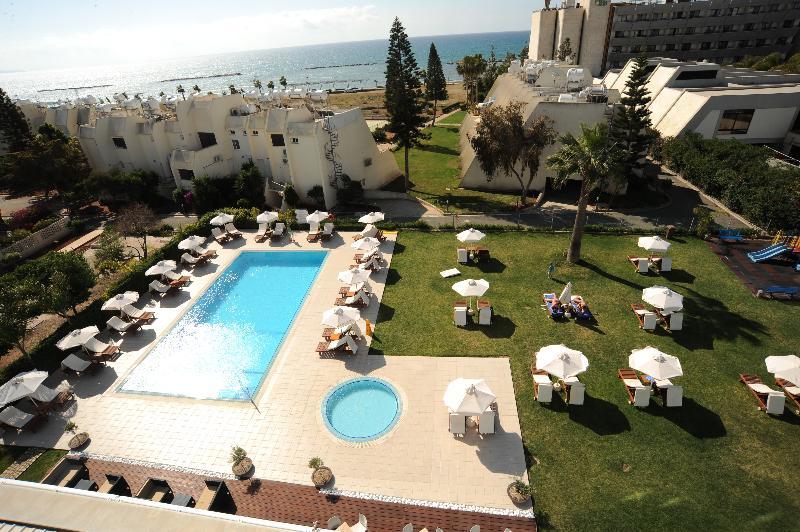 Frixos Suites Hotel Apartments Ларнака Экстерьер фото