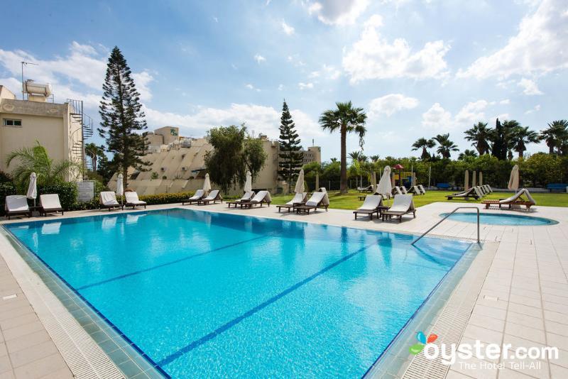 Frixos Suites Hotel Apartments Ларнака Экстерьер фото